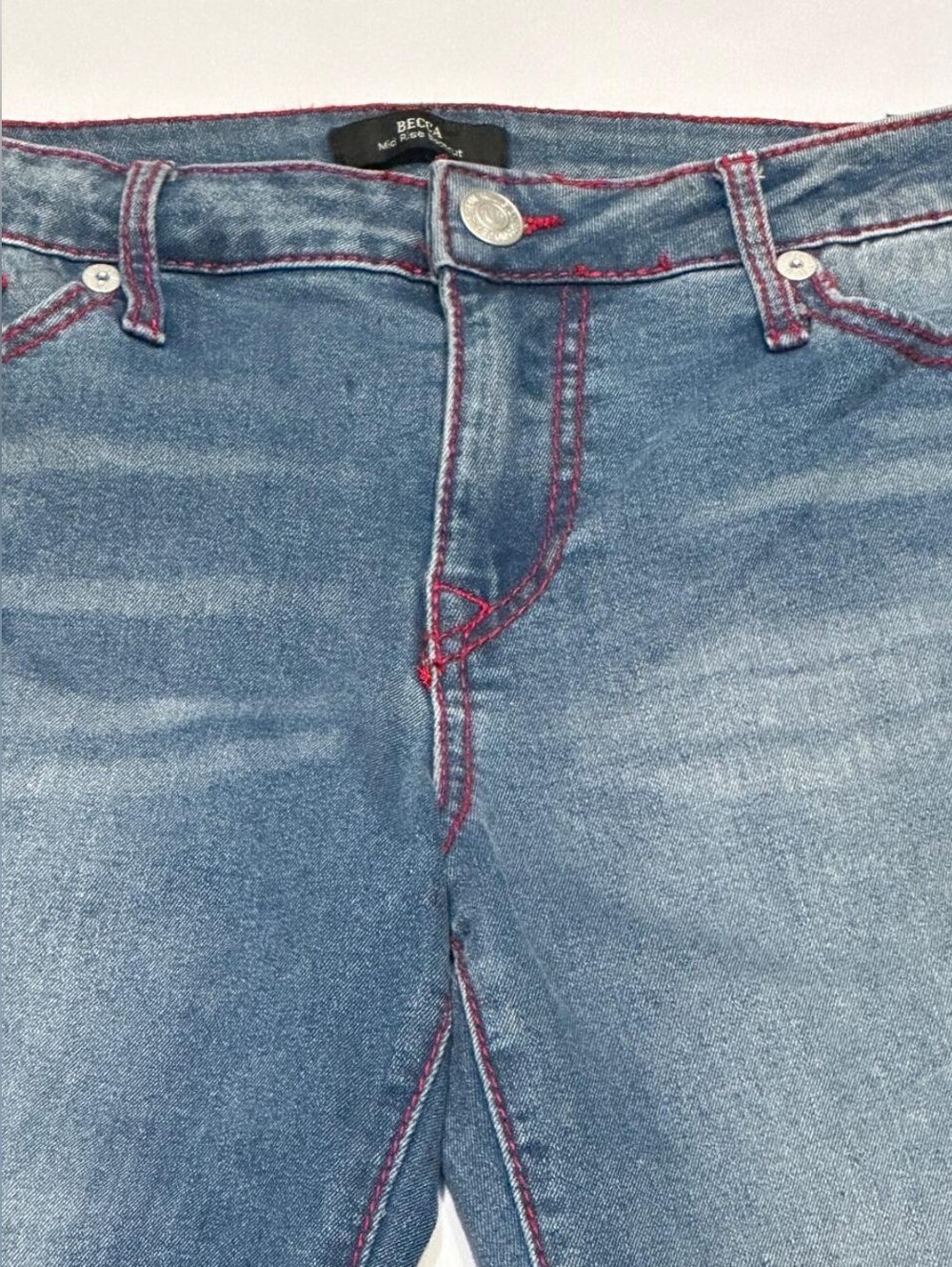 NWT True Religion Becca Big T Women’s Jeans Size 31 – Boot Cut, Medium Wintry W - Picture 8 of 16